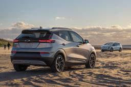 2022 Chevrolet Bolt EUV Rear Right in Silver